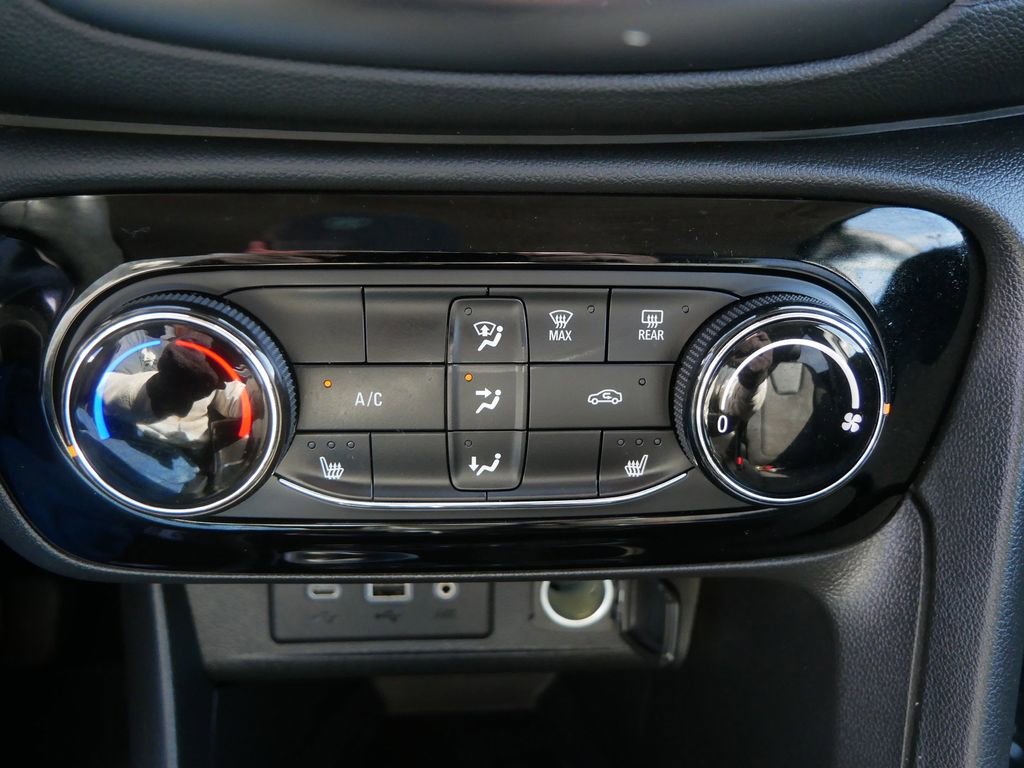 Used 2023 Buick Encore GX Preferred w/ Cold Weather Comfort Package image 22