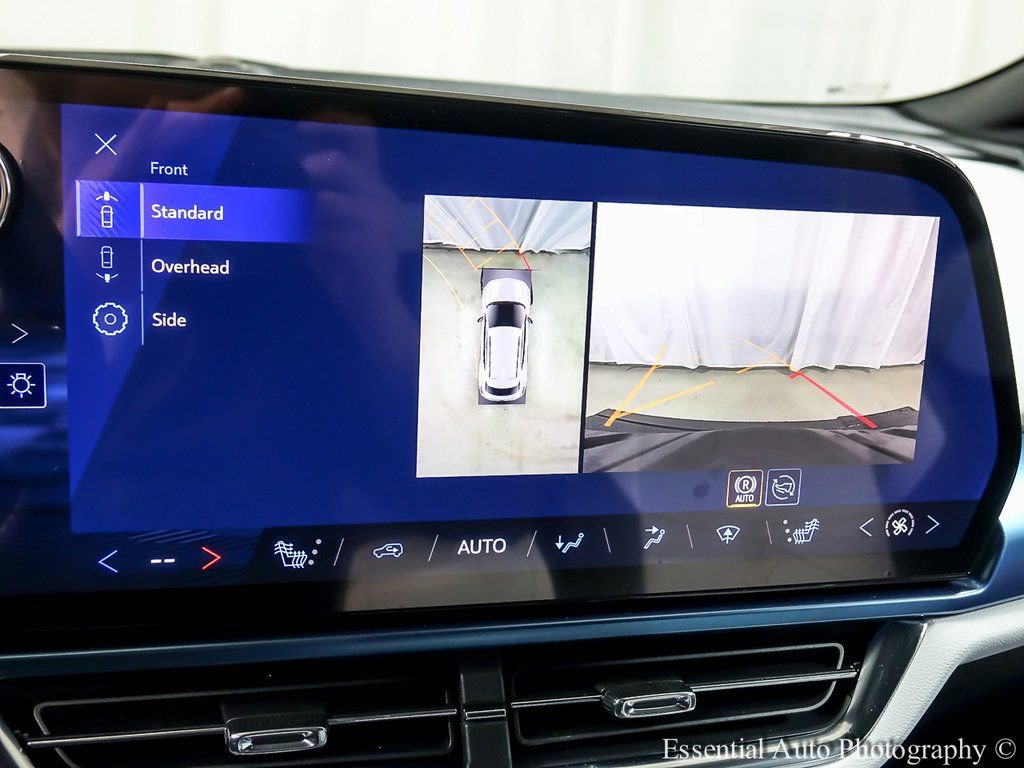 New 2026 Chevrolet Equinox EV LT image 16