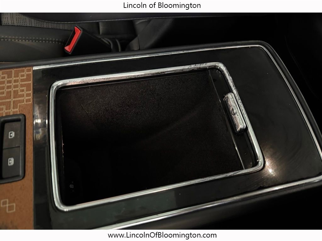 Certified 2025 Lincoln Aviator Black Label image 60