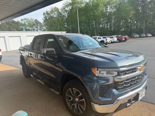 Certified 2024 Chevrolet Silverado 1500 LT AWD/4WD image 3