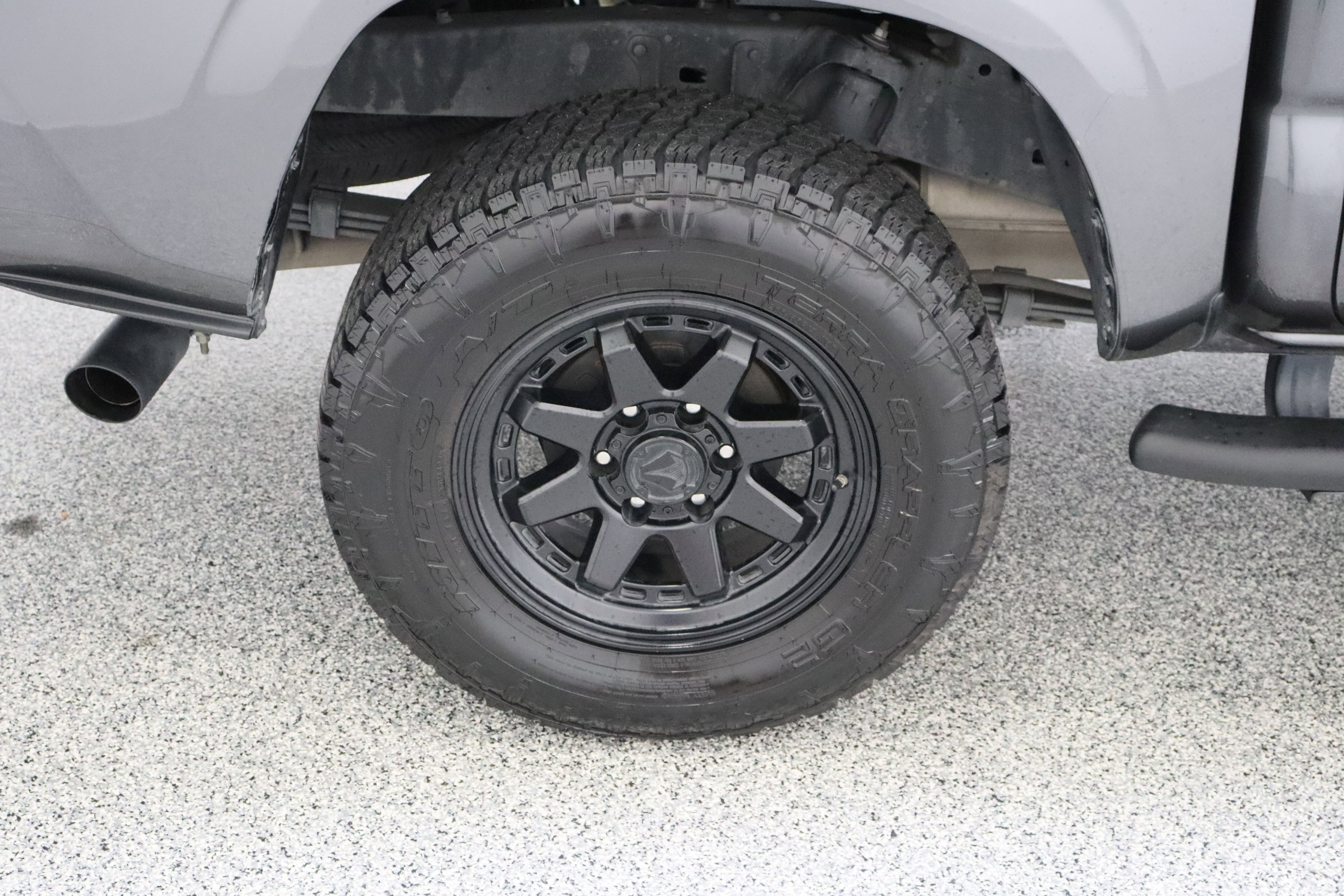 Certified 2023 Toyota Tacoma SR AWD/4WD image 6