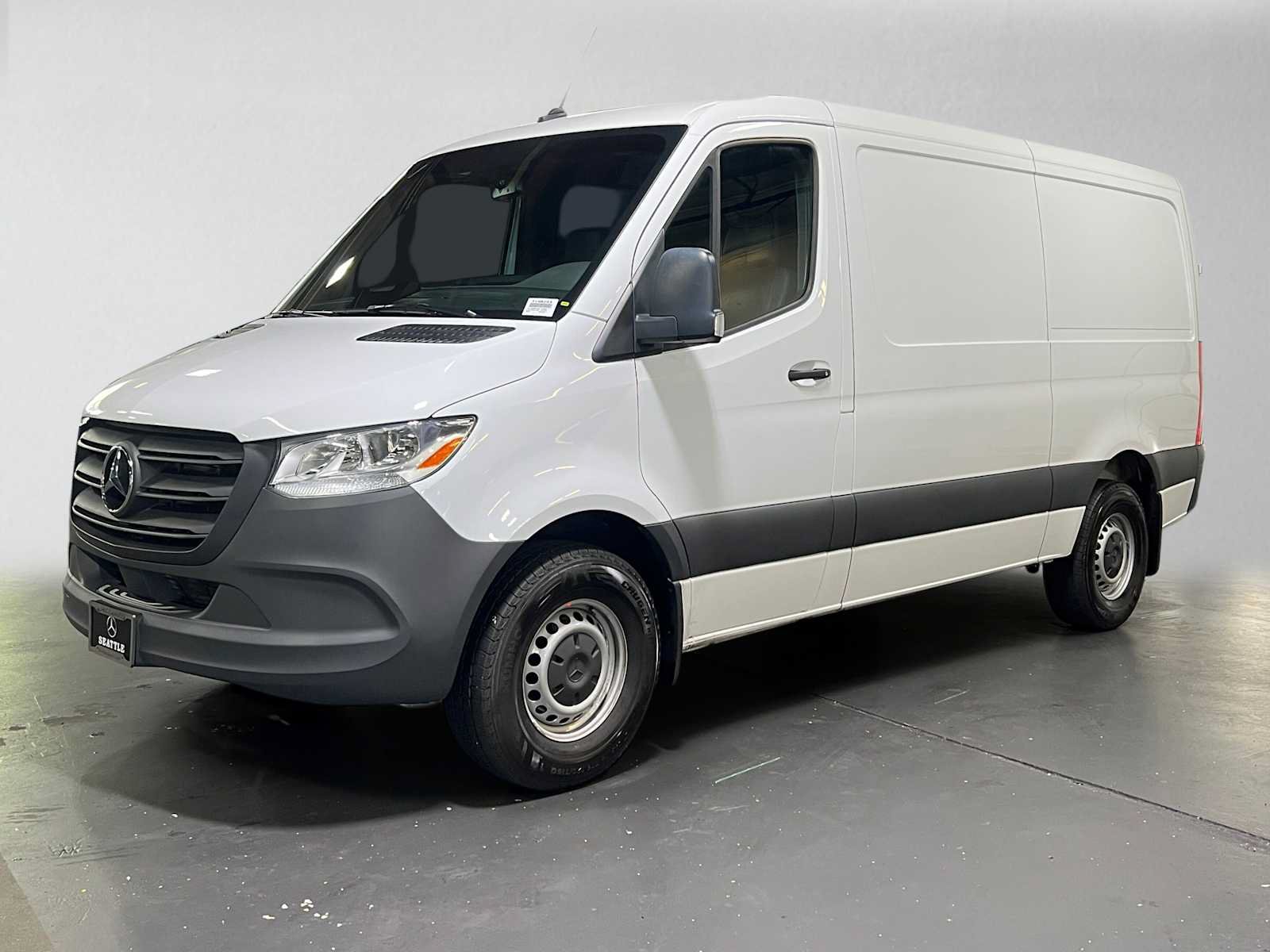Used 2025 Mercedes-Benz Sprinter 2500 image 8