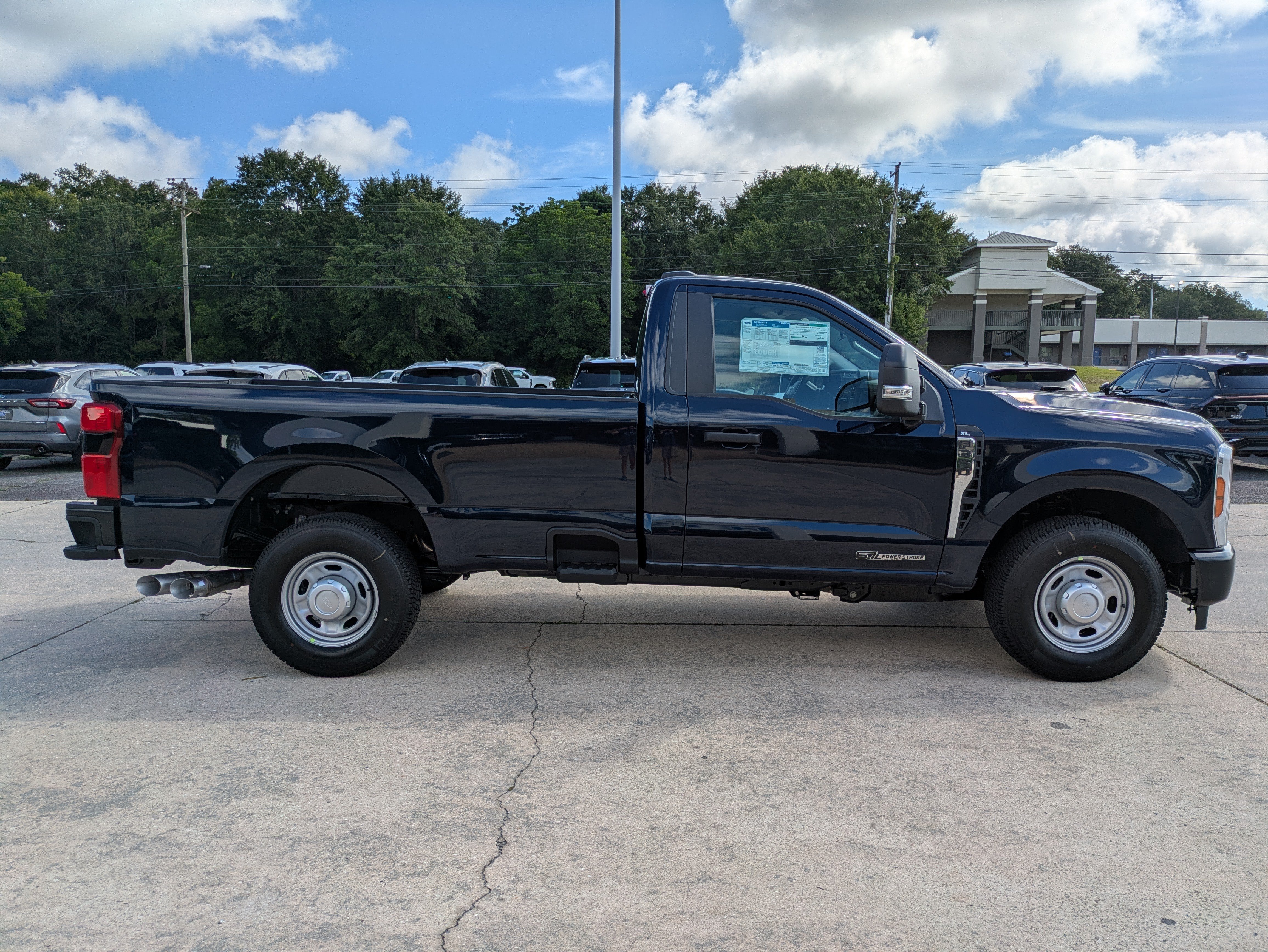 Used 2025 Ford F350 XL w/ 360-Degree Camera Package RWD image 5