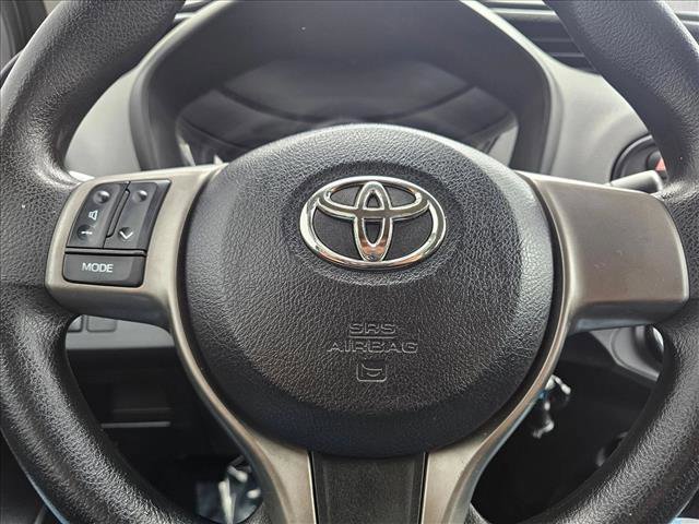Used 2016 Toyota Yaris SE image 21