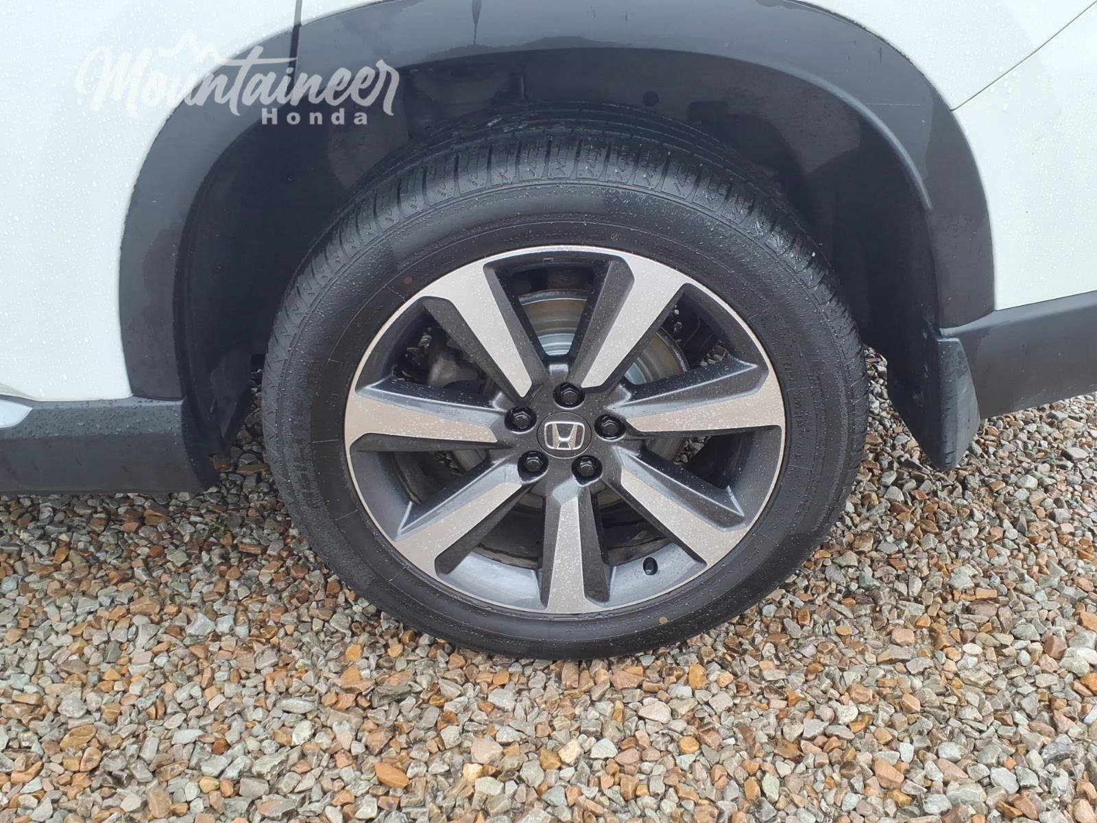 Used 2023 Honda Pilot Touring image 10