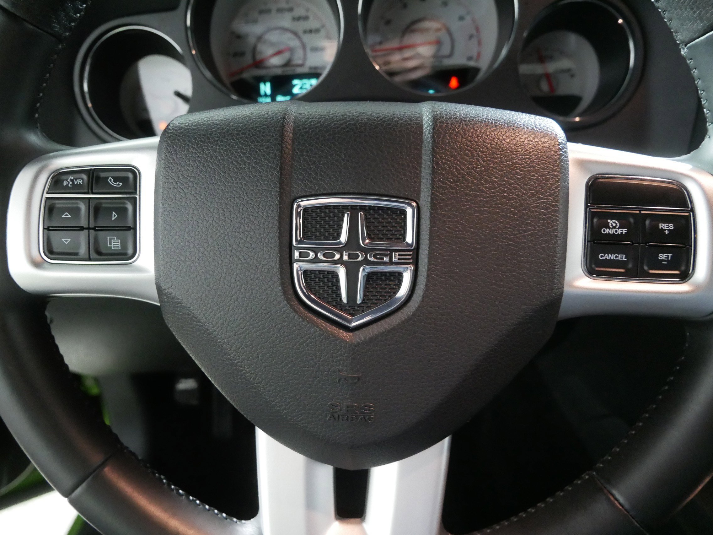 Used 2011 Dodge Challenger SRT8 w/ Green w/Envy Group image 25