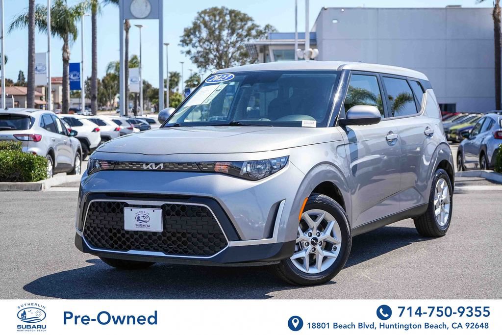 Used 2023 Kia Soul S FWD image 1