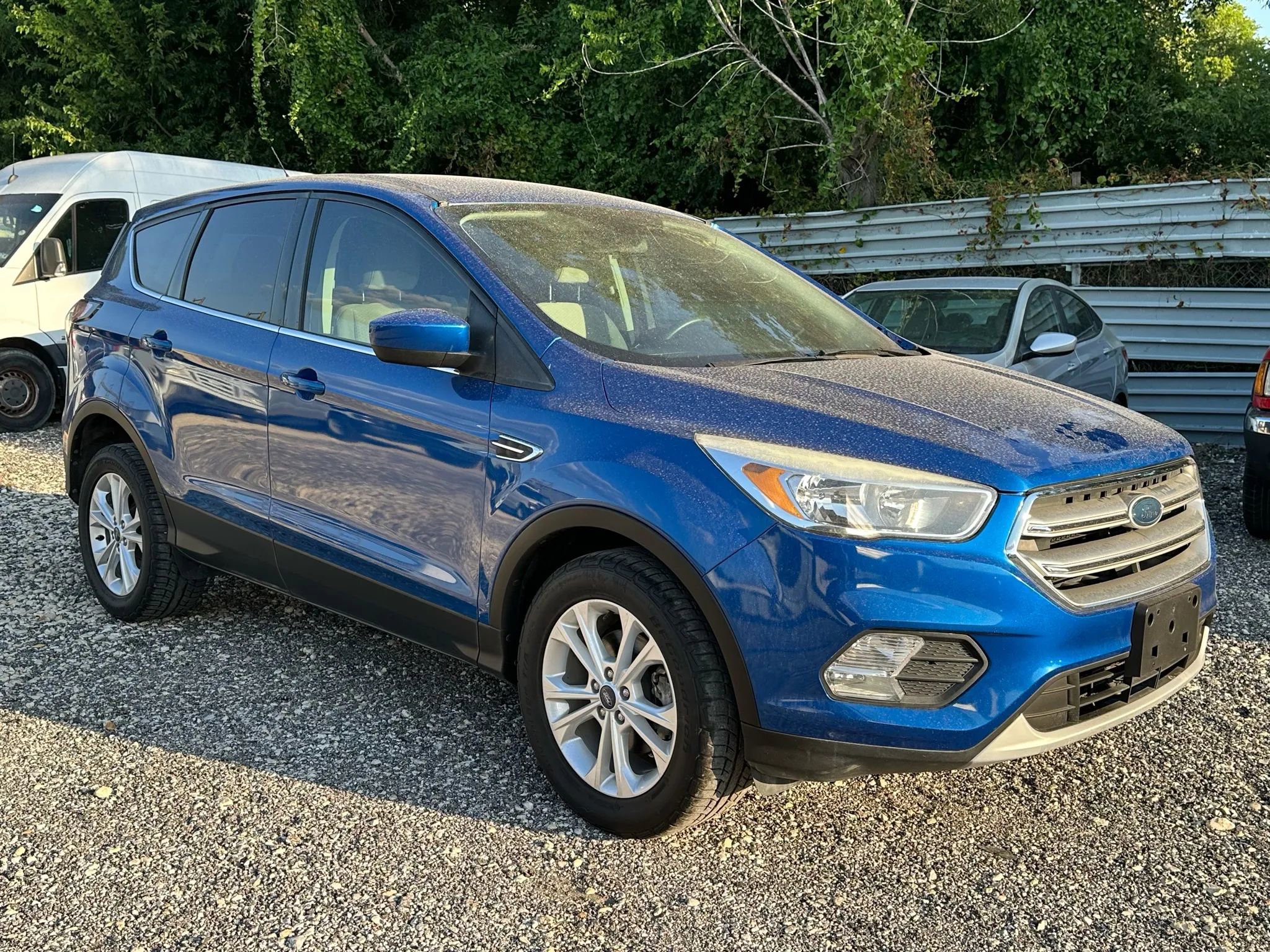 Used 2017 Ford Escape SE image 4