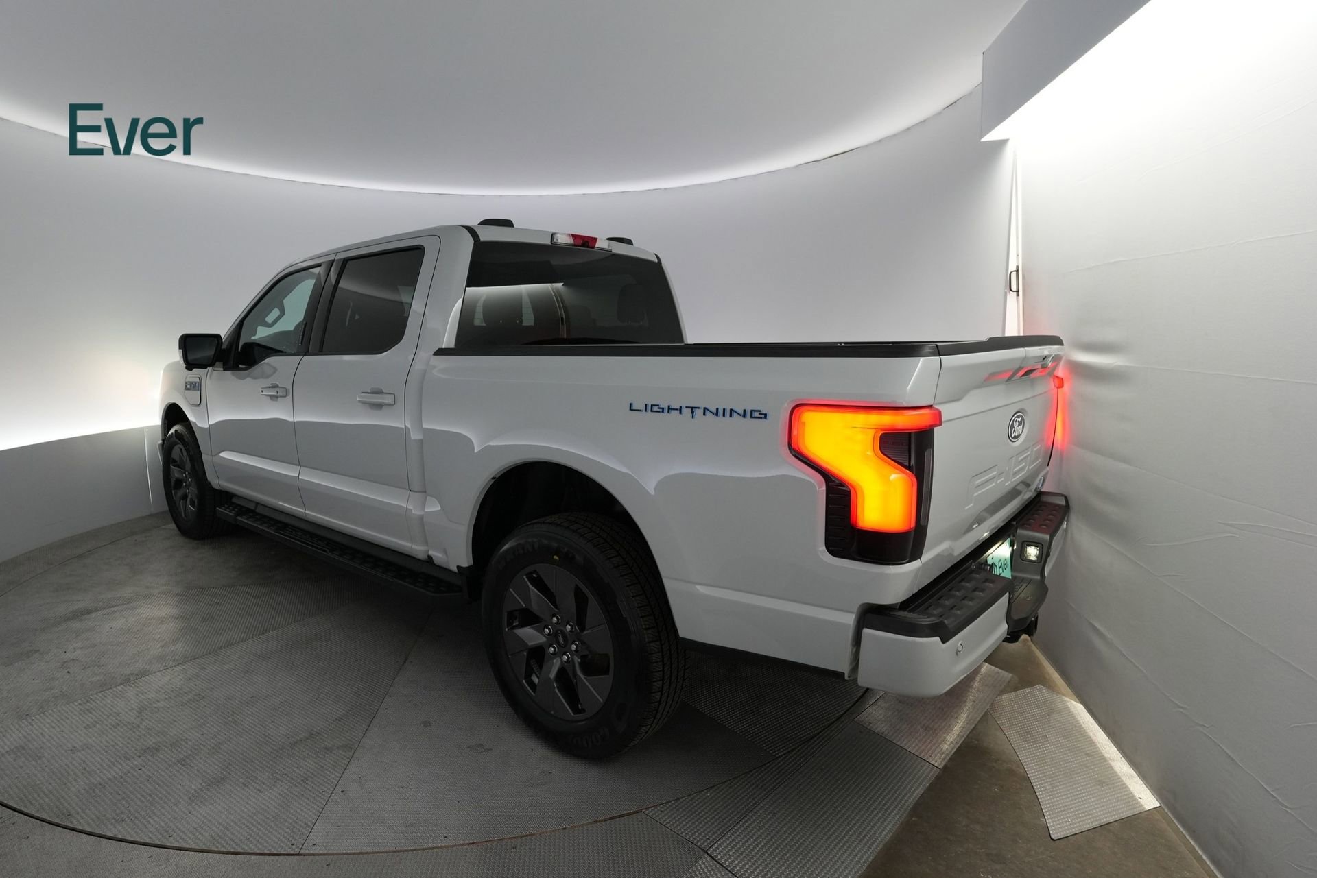 Used 2024 Ford F150 Lightning Flash image 3