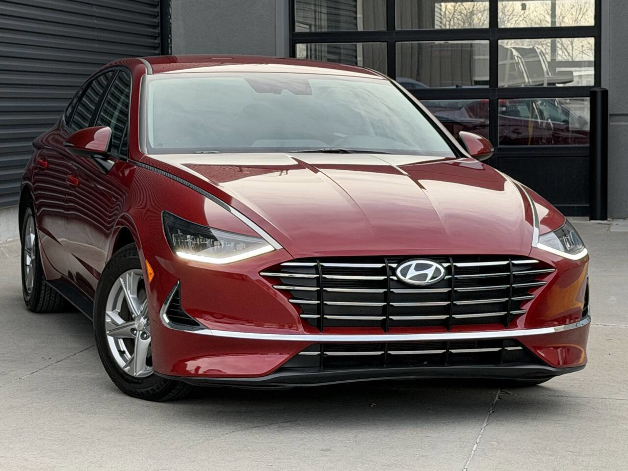 Used 2023 Hyundai Sonata SE FWD image 5