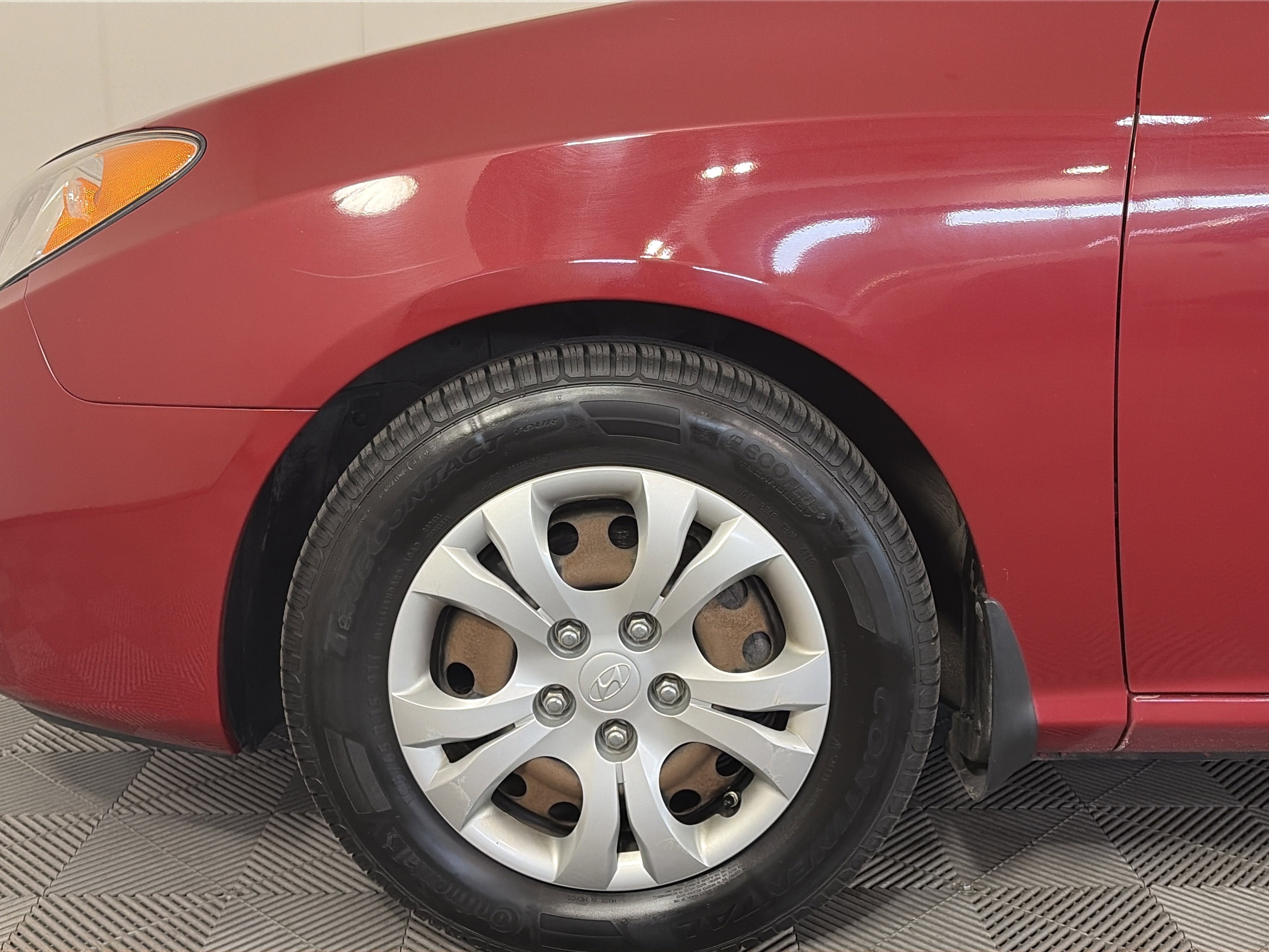 Used 2010 Hyundai Elantra GLS image 9