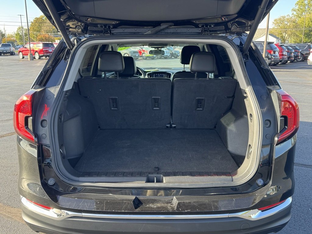 Used 2022 GMC Terrain SLT image 24