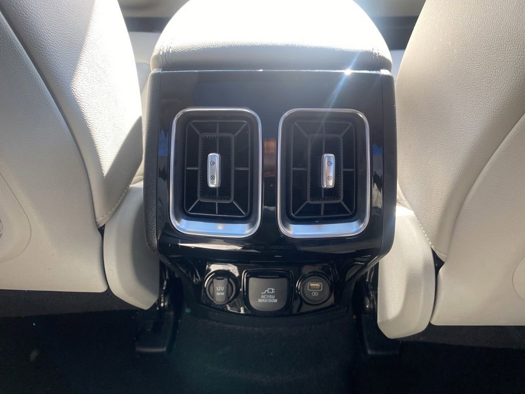 Certified 2024 Kia Sorento SX Prestige image 13