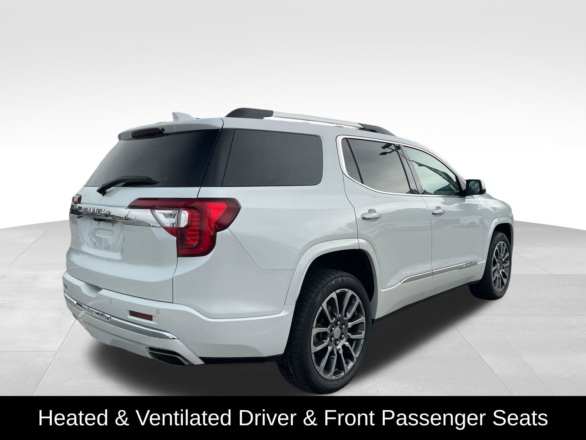 Used 2020 GMC Acadia Denali w/ Trailering Package image 4