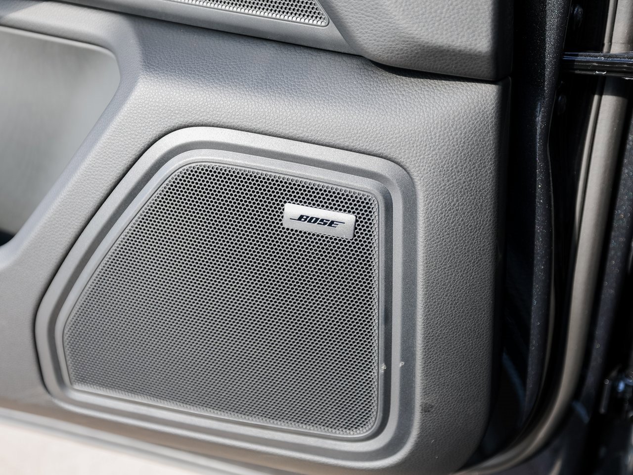 New 2026 Porsche Macan Turbo image 22