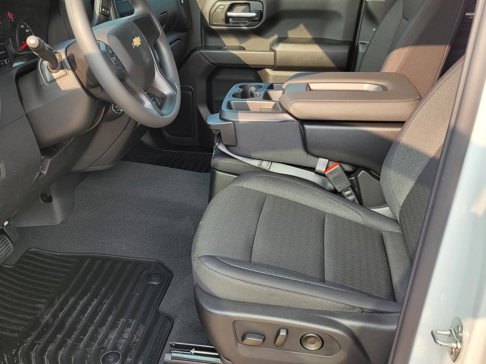 New 2026 Chevrolet Silverado 1500 Custom RWD image 14