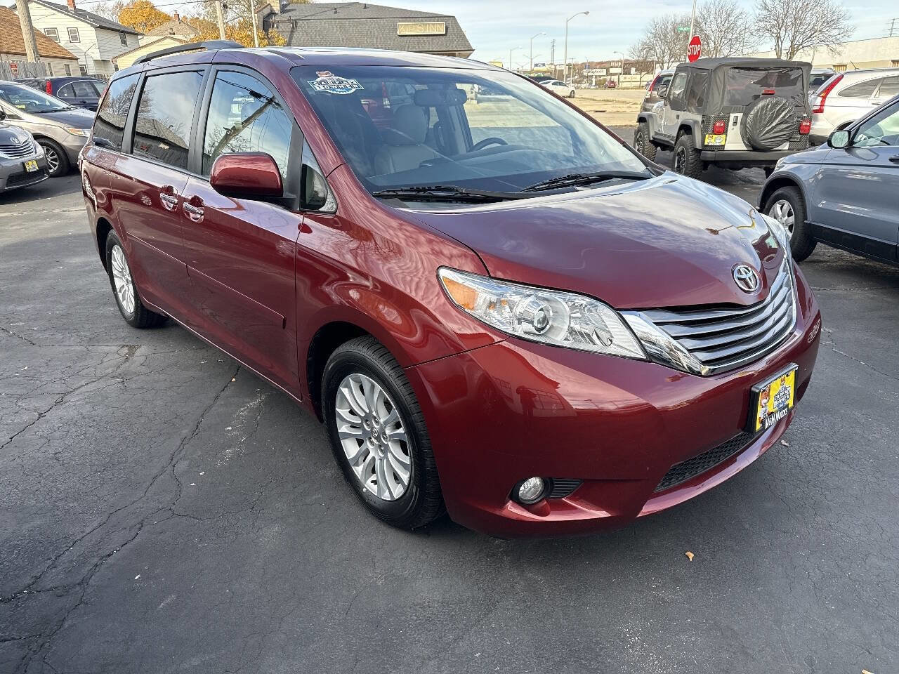 Used 2015 Toyota Sienna image 39