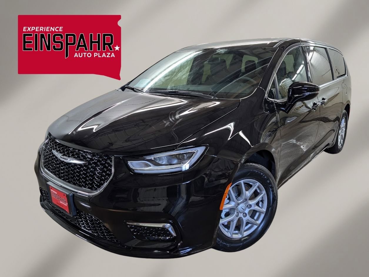 New 2026 Chrysler Pacifica Select image 1