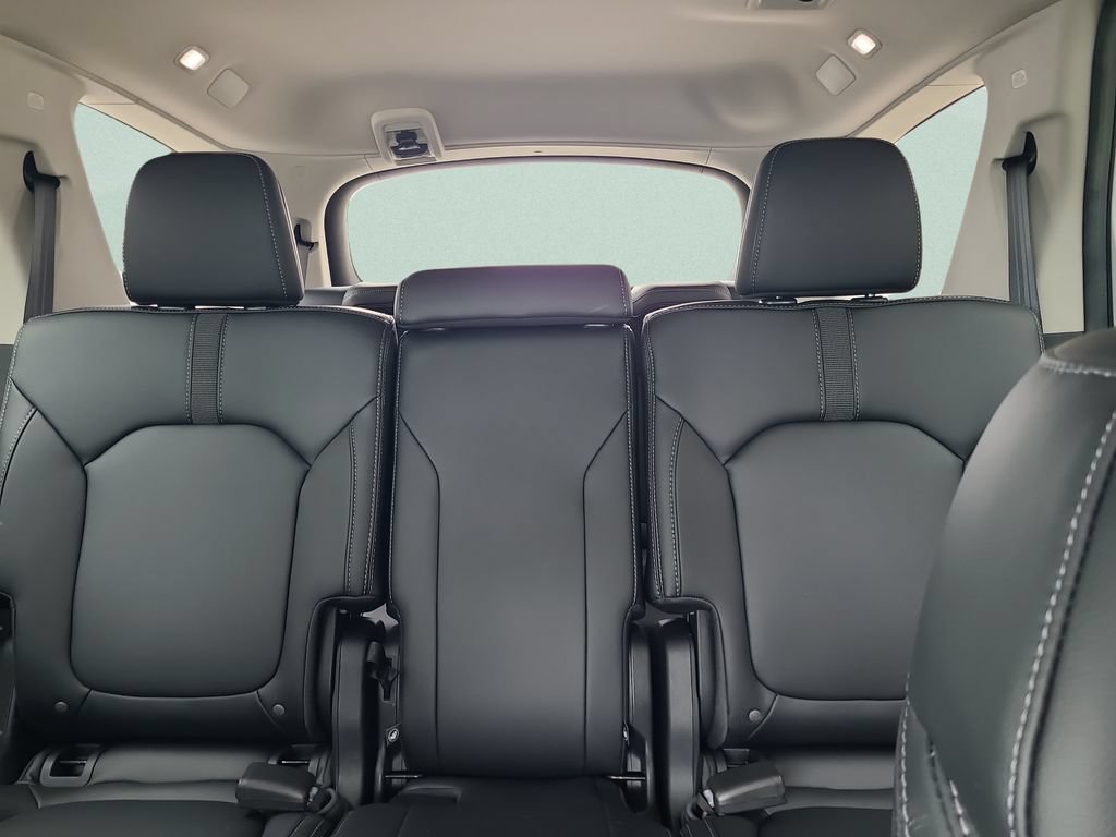 Used 2025 Honda Pilot EX-L image 13
