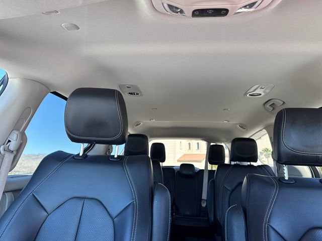 Used 2023 Chrysler Pacifica Touring-L image 21