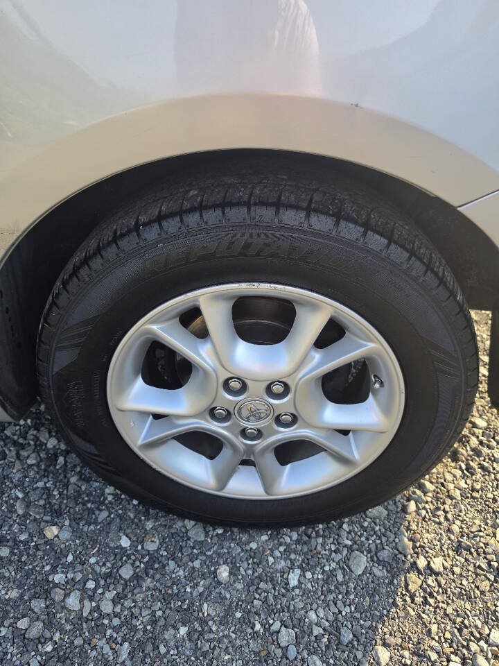 Used 2004 Toyota Sienna XLE w/ XLE Pkg 12 FWD image 22