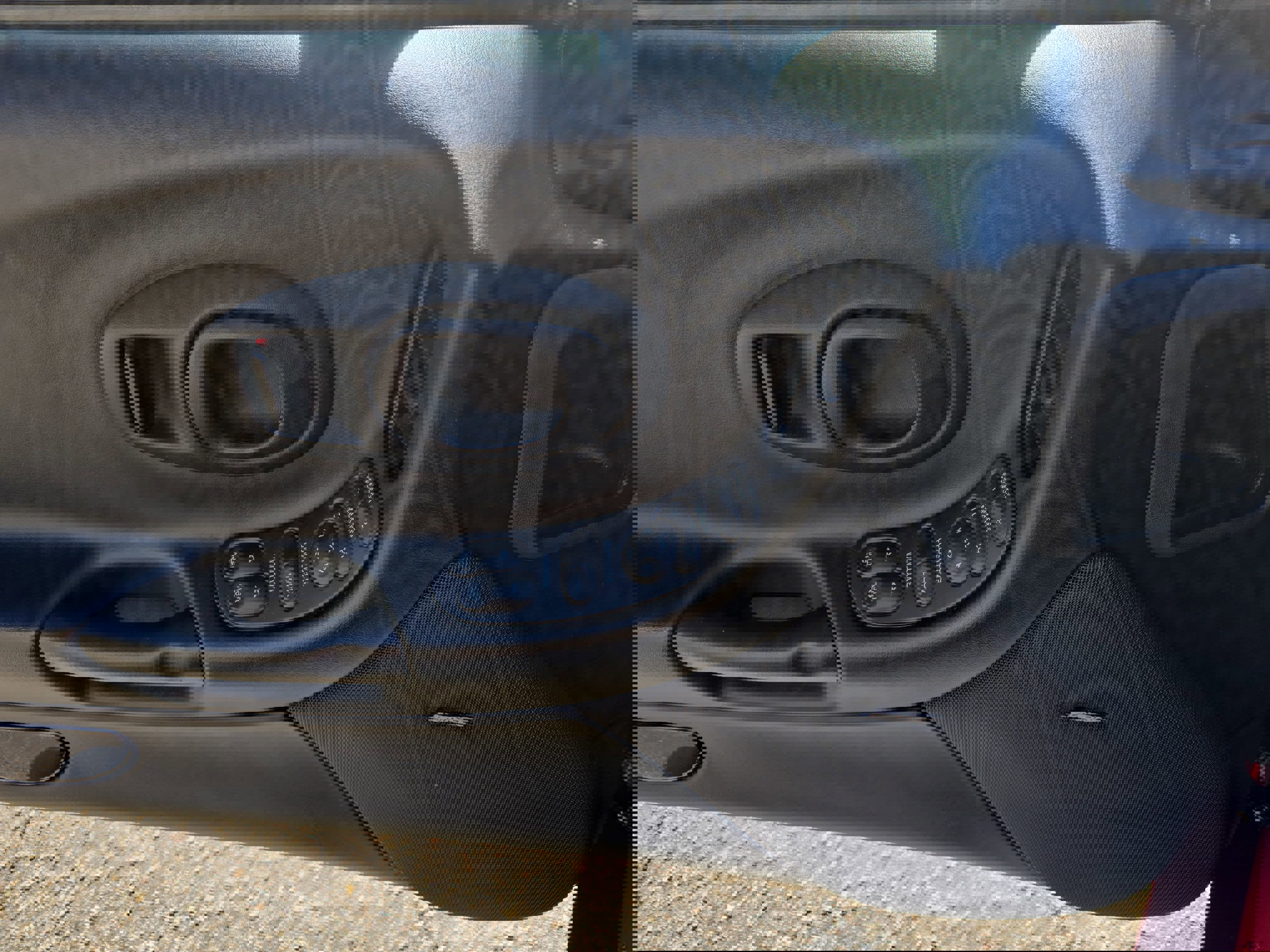 Used 2004 Chevrolet Corvette Convertible w/ Preferred Equipment Group image 29