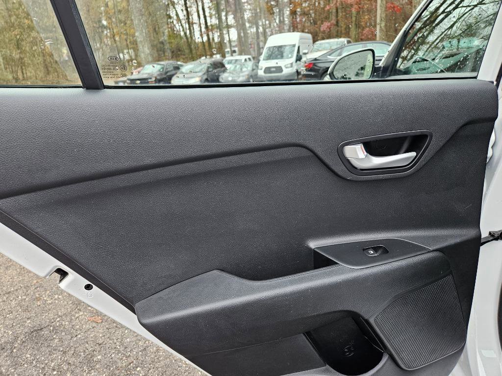 Used 2021 Kia Rio LX image 29
