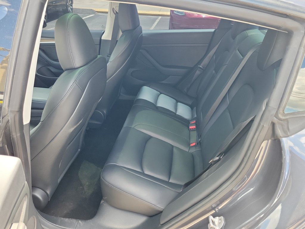 Used 2023 Tesla Model 3 Standard Range RWD image 9