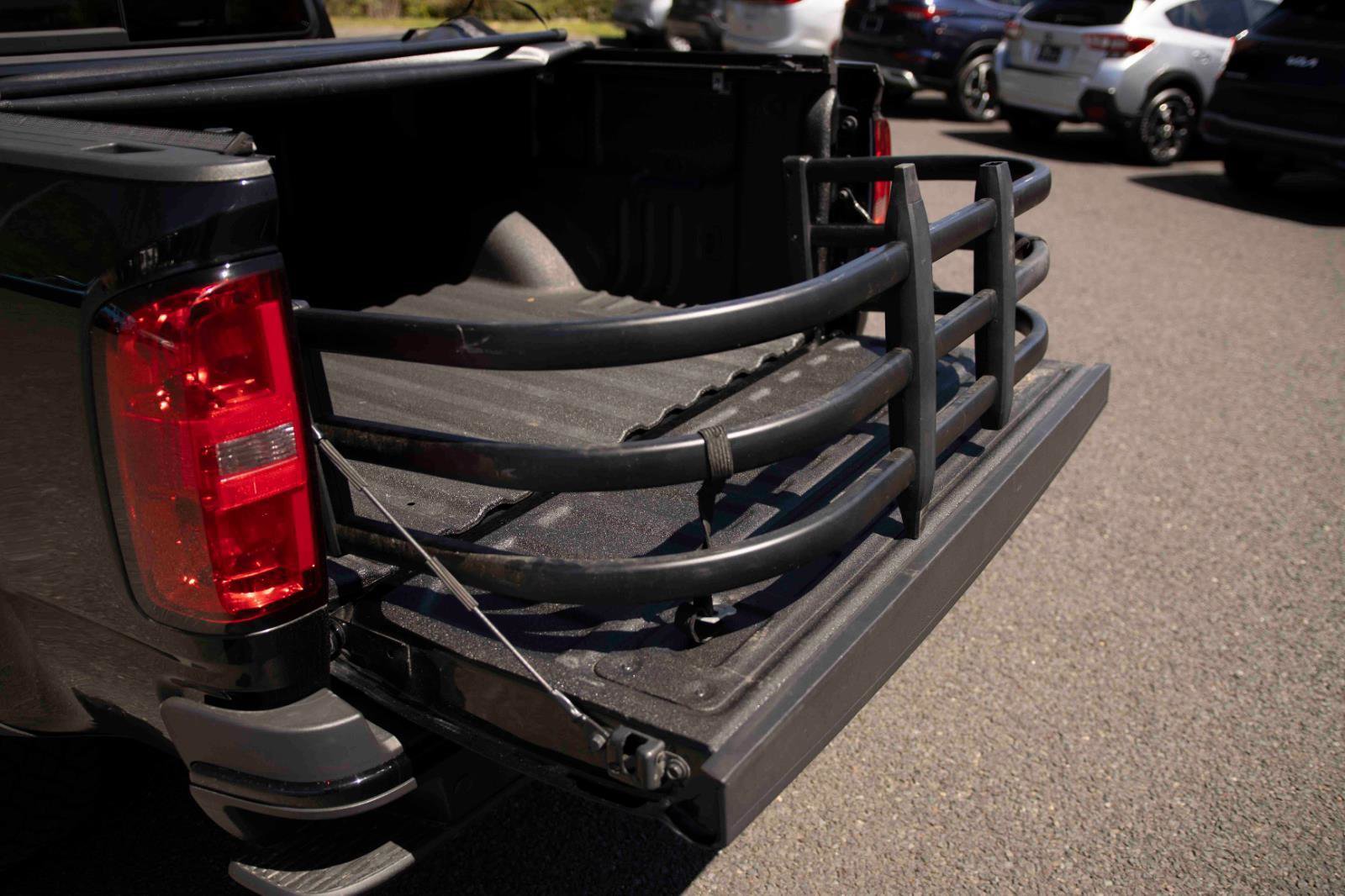 Used 2022 Chevrolet Colorado Z71 w/ Z71 Midnight Edition AWD/4WD image 25