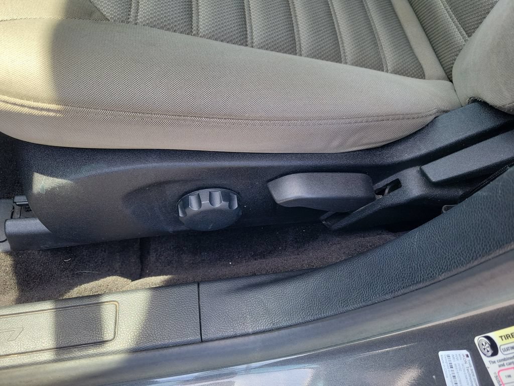 Used 2018 Ford Fusion S FWD image 21