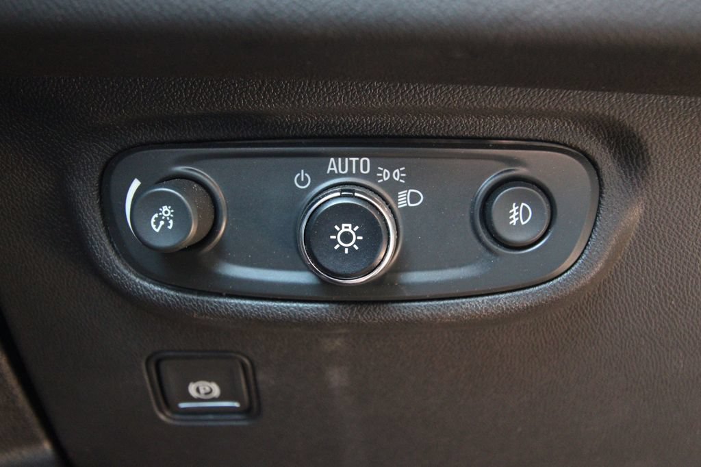 Used 2024 GMC Terrain SLT AWD/4WD image 20