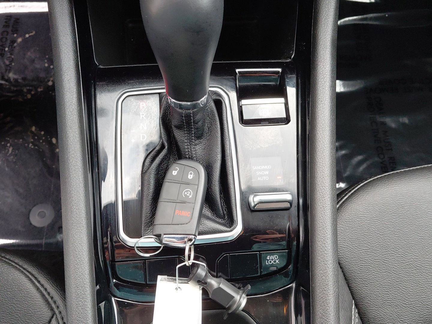 Used 2025 Jeep Compass Limited AWD/4WD image 27