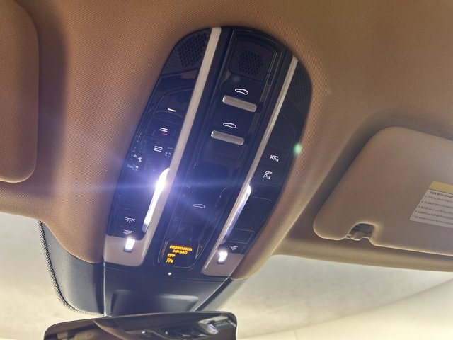 Used 2018 Porsche Panamera 4S image 28