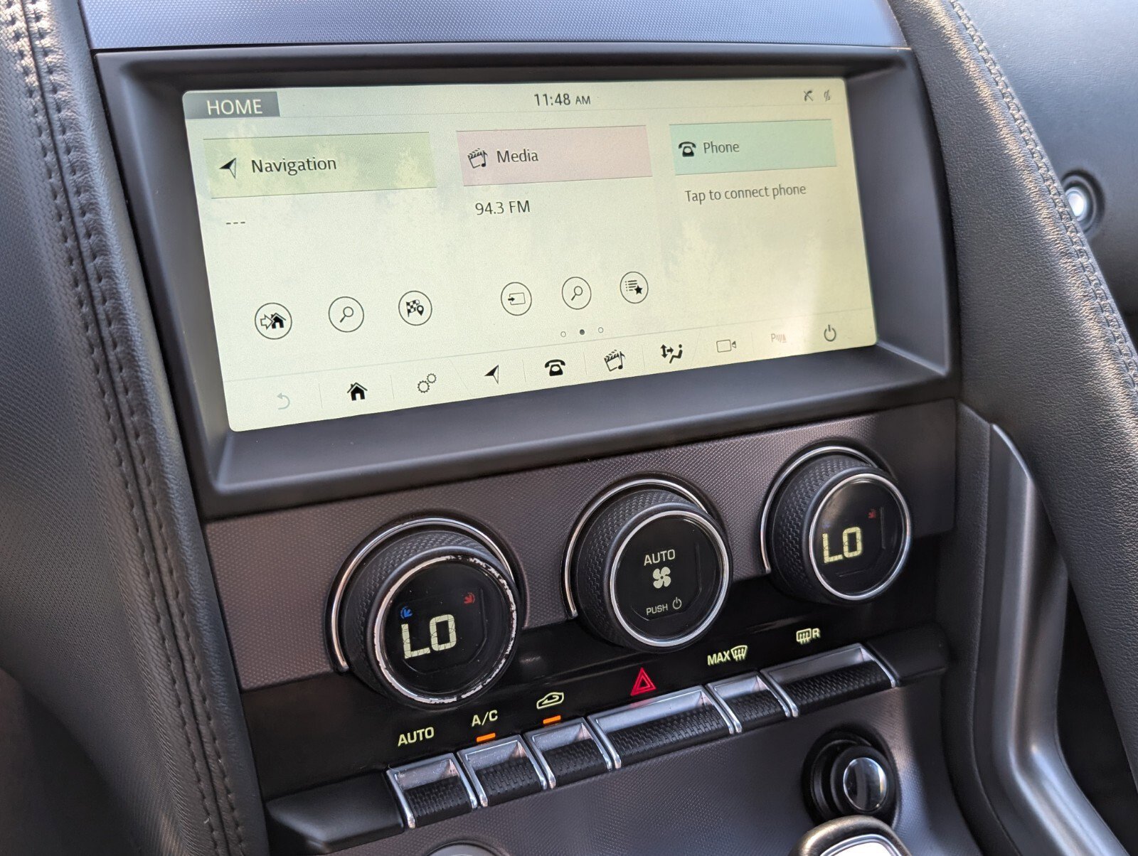 Used 2020 Jaguar F-TYPE Convertible image 21