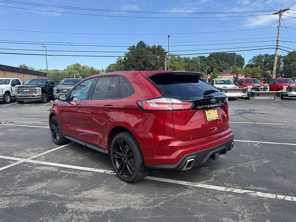 Certified 2024 Ford Edge ST w/ Equipment Group 401A AWD/4WD image 3