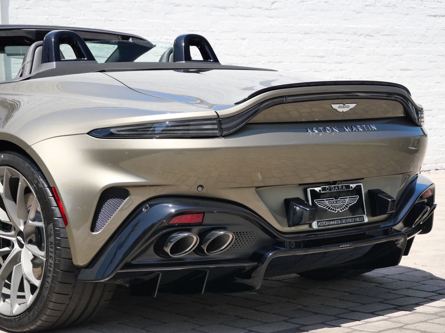 New 2026 Aston Martin V8 Vantage S RWD image 8