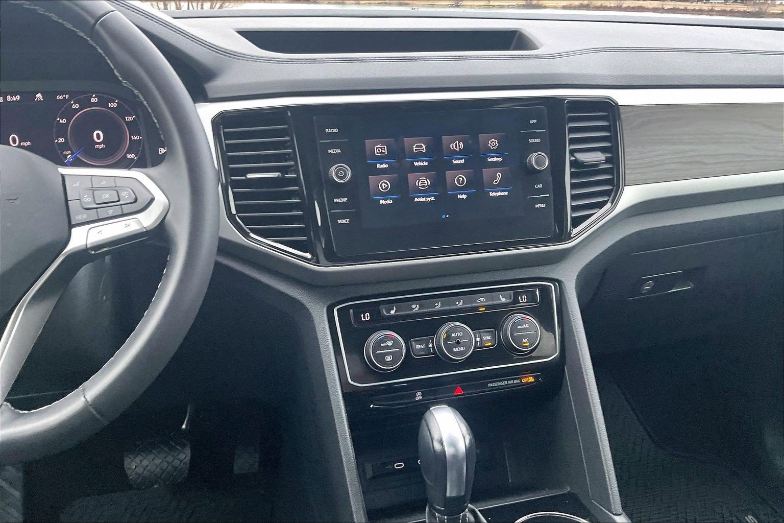 Used 2022 Volkswagen Atlas SE image 6