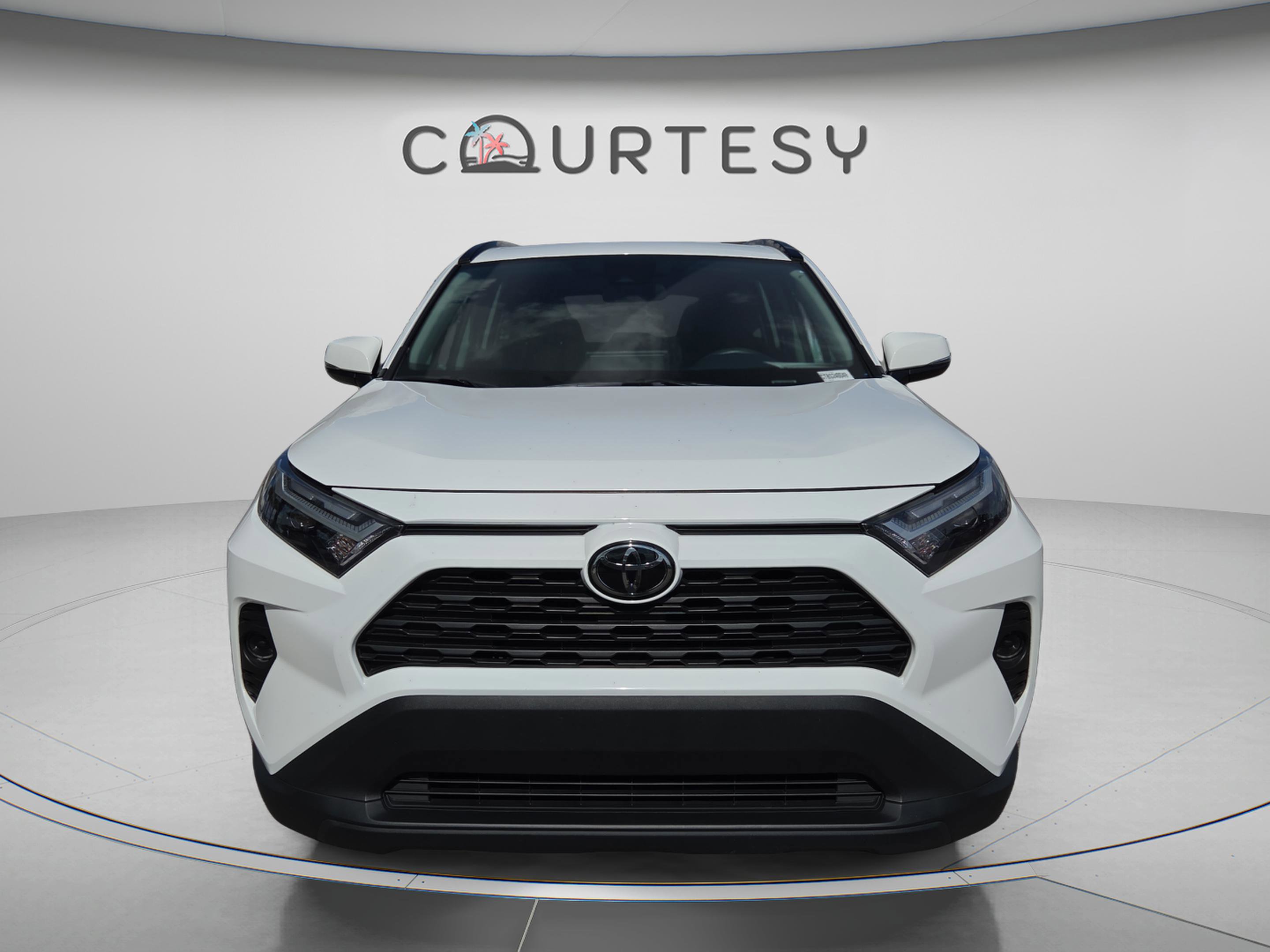 Certified 2024 Toyota RAV4 XLE FWD image 8