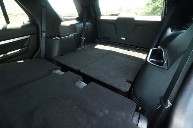 Used 2019 Ford Explorer XLT FWD image 28