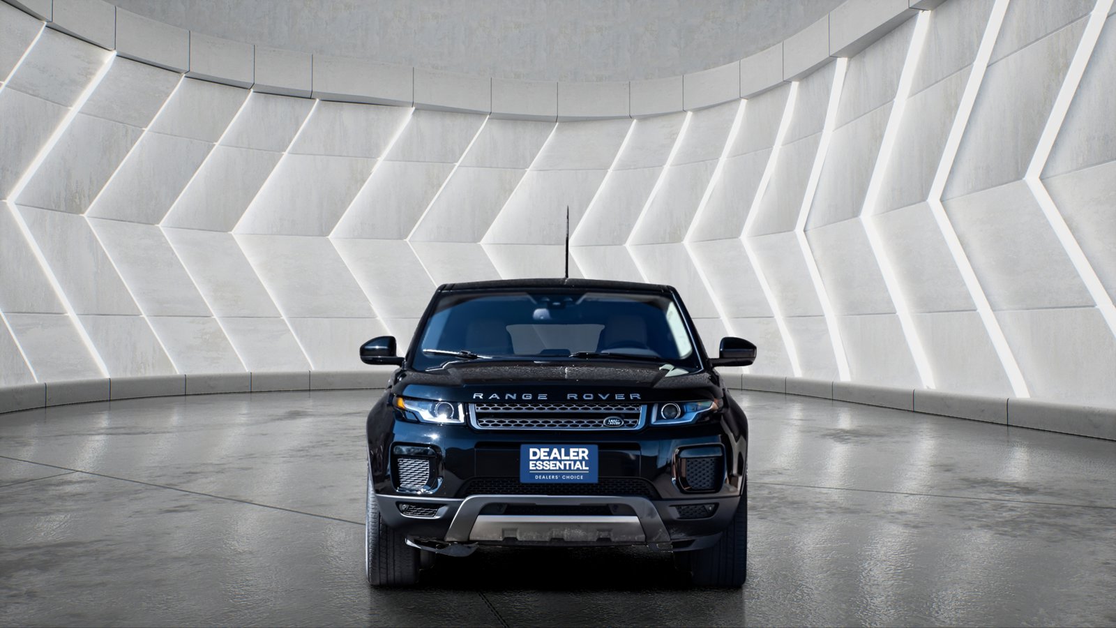 Used 2019 Land Rover Range Rover Evoque SE AWD/4WD image 2