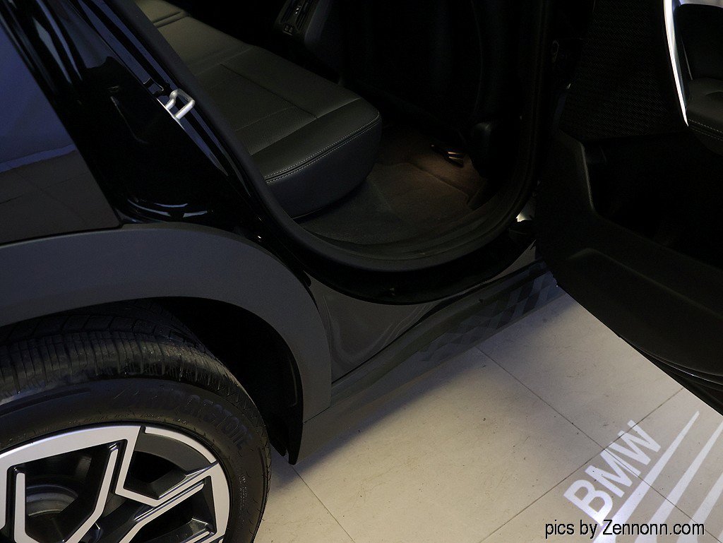 Certified 2026 BMW X2 xDrive28i AWD/4WD image 35