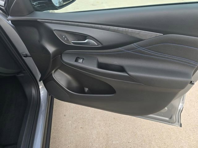 Used 2025 Buick Envista Sport Touring image 20