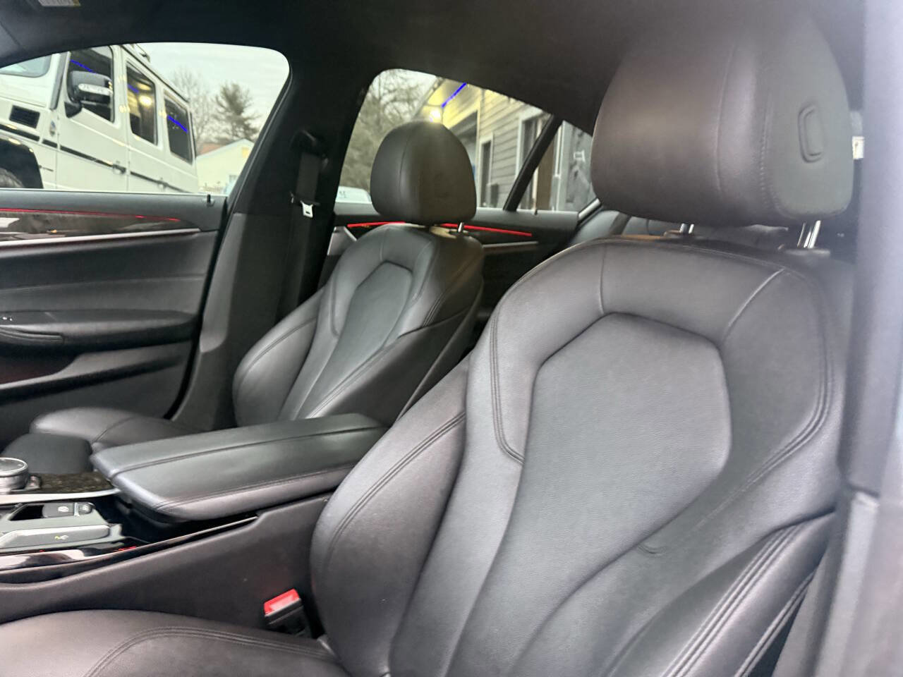 Used 2018 BMW 530i xDrive image 12