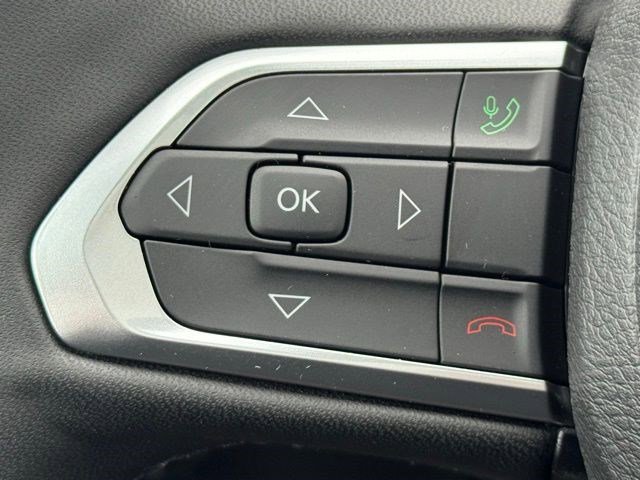 New 2026 Jeep Compass Latitude w/ Sun and Sound Group image 16