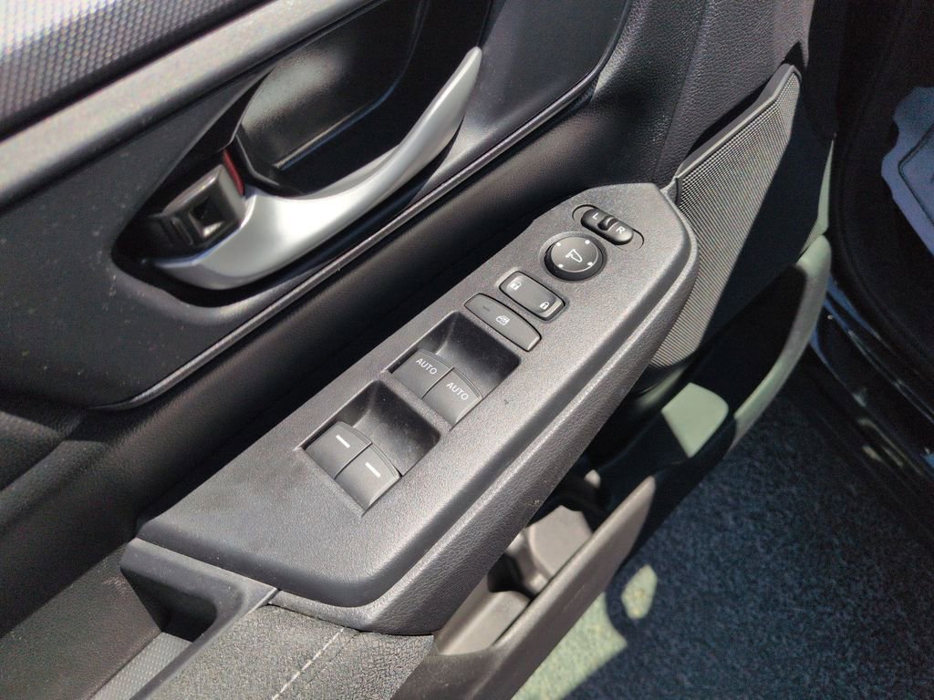 Used 2021 Honda CR-V Special Edition image 11
