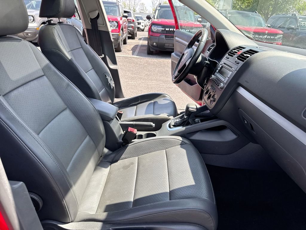 Used 2009 Volkswagen Jetta SE FWD image 21