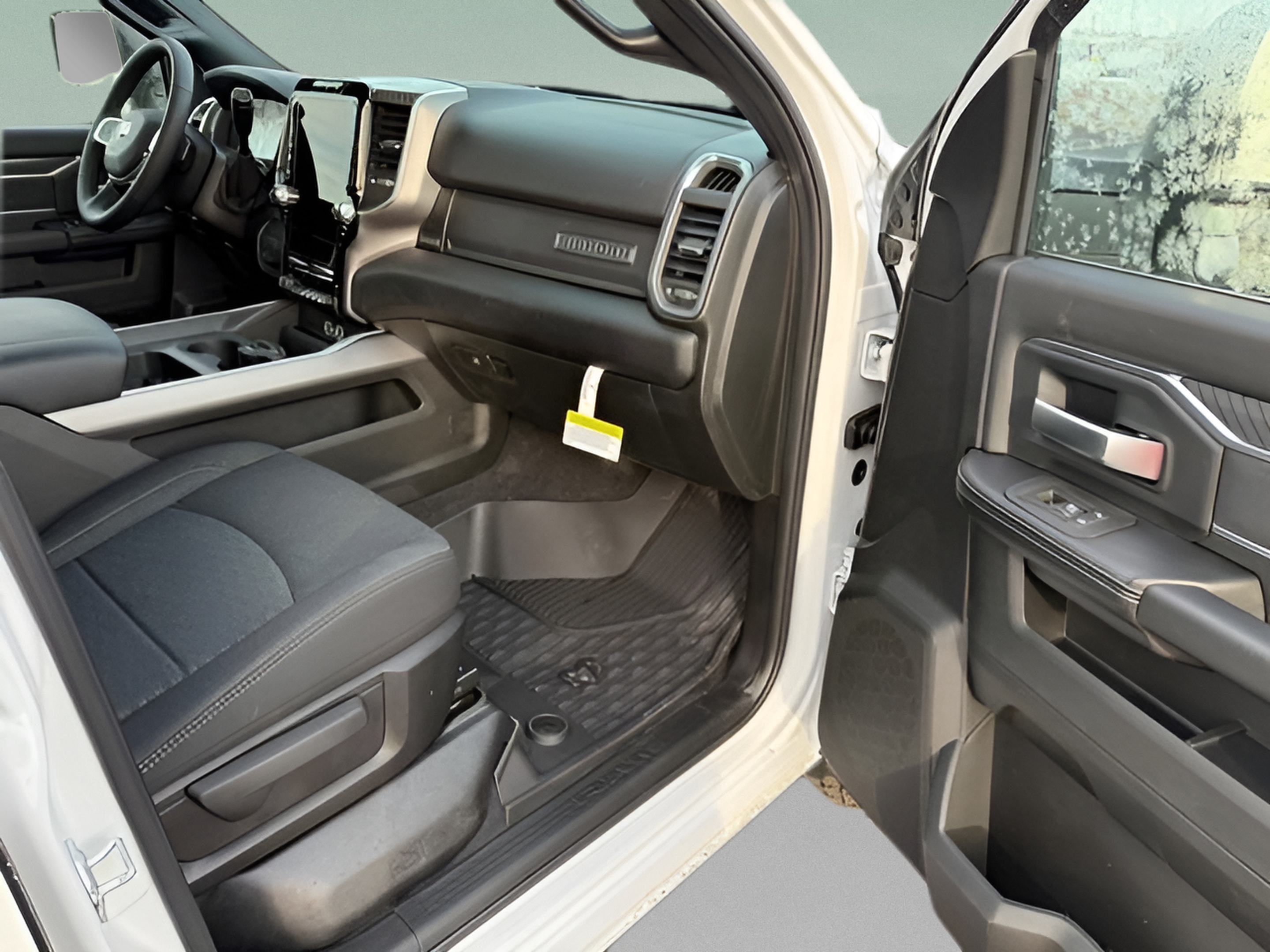 New 2026 RAM 3500 Big Horn AWD/4WD image 10
