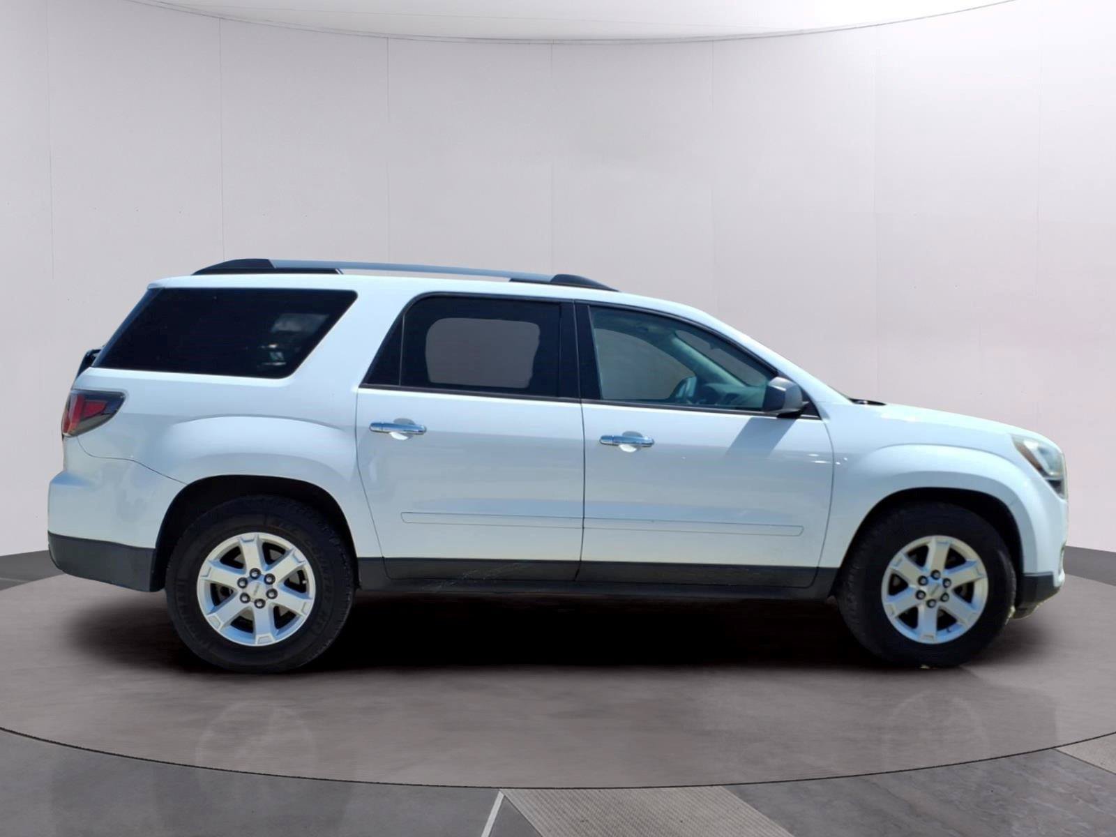 Used 2016 GMC Acadia SLE FWD image 6