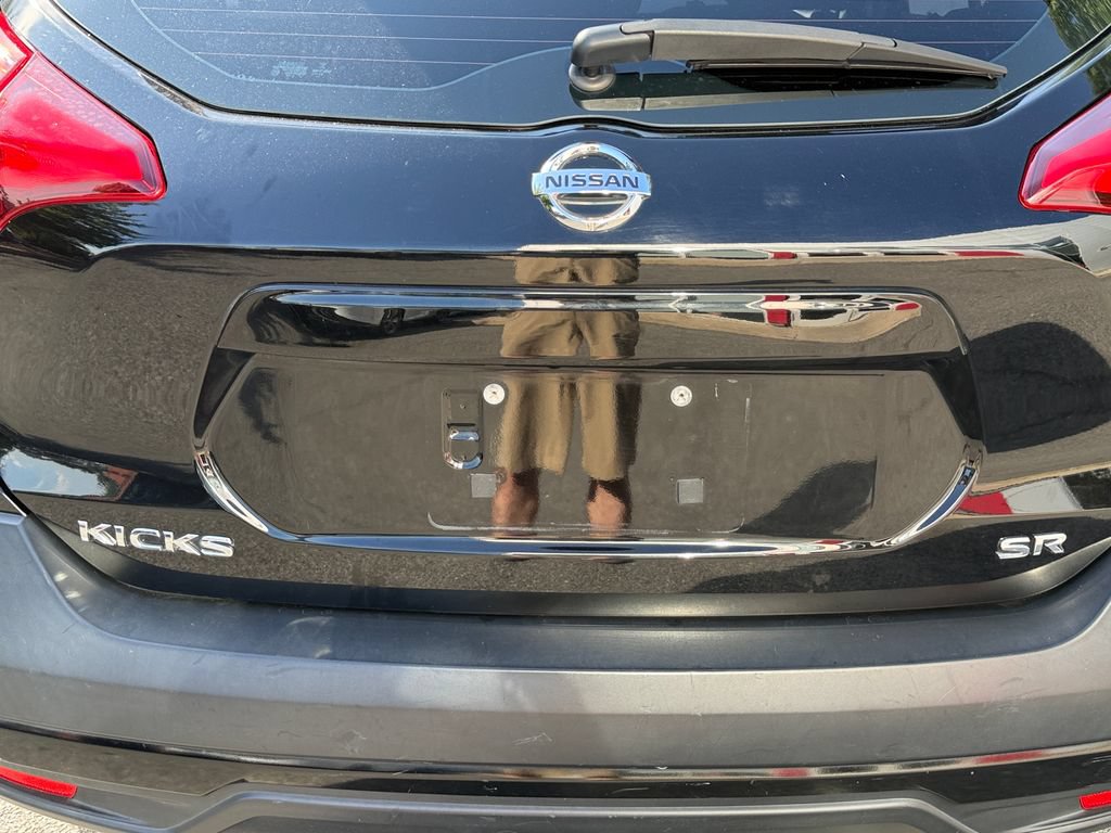 Used 2019 Nissan Kicks SR FWD image 27