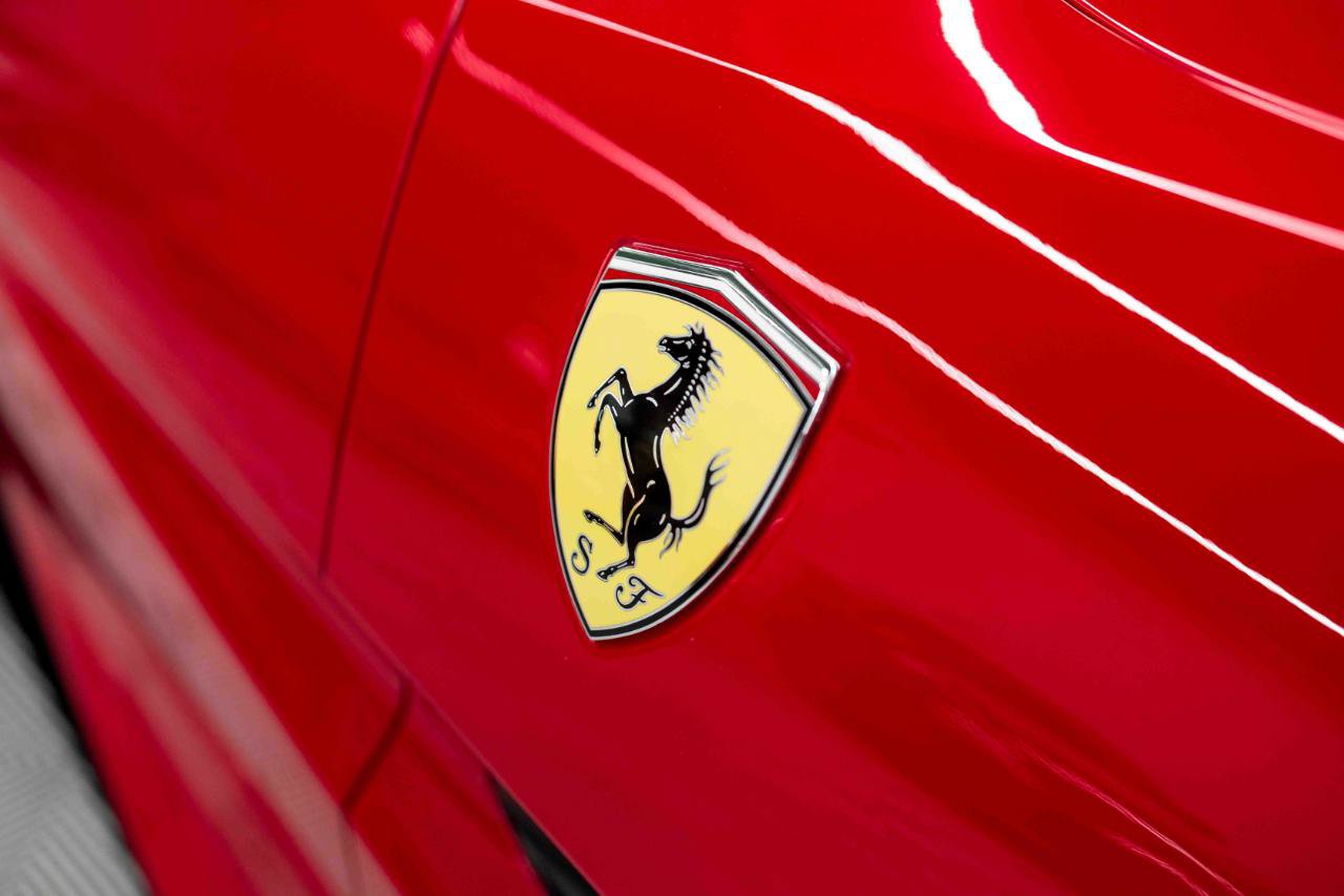 Used 2019 Ferrari Portofino RWD image 28